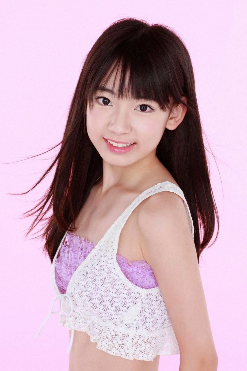 Sakura miyawaki (宮 脇 咲 良, miyawaki sakura, born march 19, 1998) is a japane...