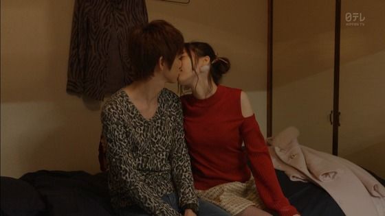 島崎遥香(23)がドラマで初のキスシーンでおっぱいまで当ててるｗｗ【エロ画像】