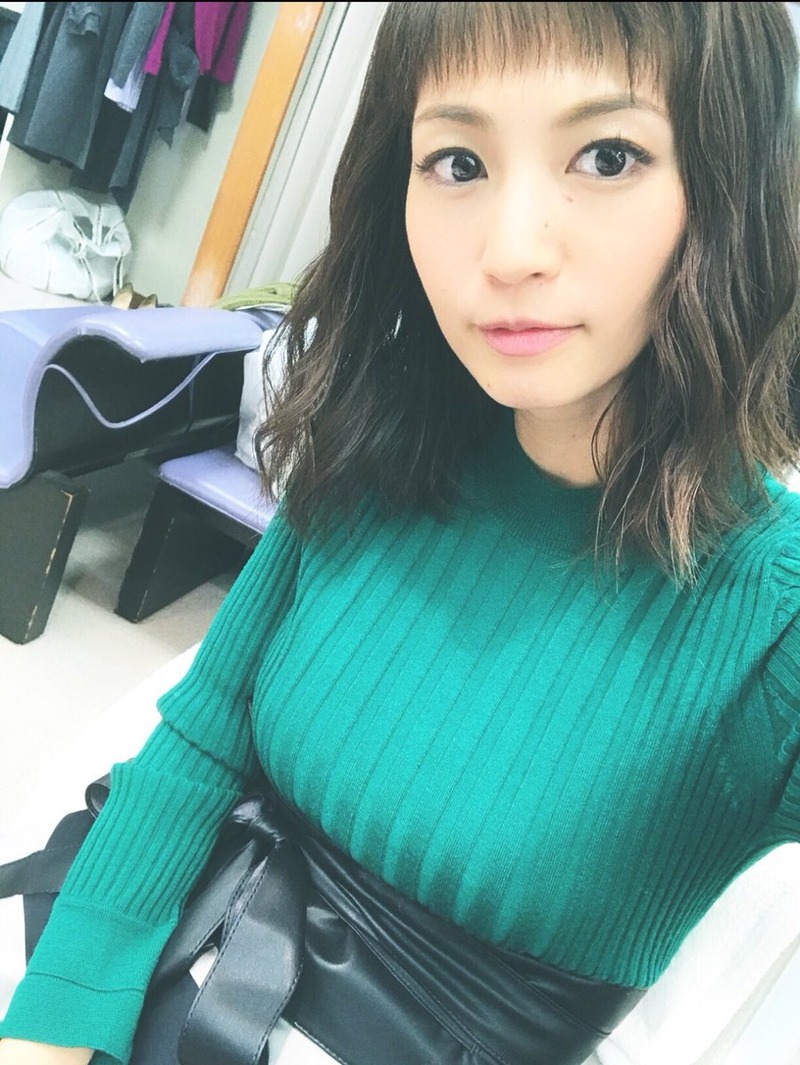 安田美沙子(35)着衣ニットが案外巨乳で抜けるｗｗ【エロ画像】