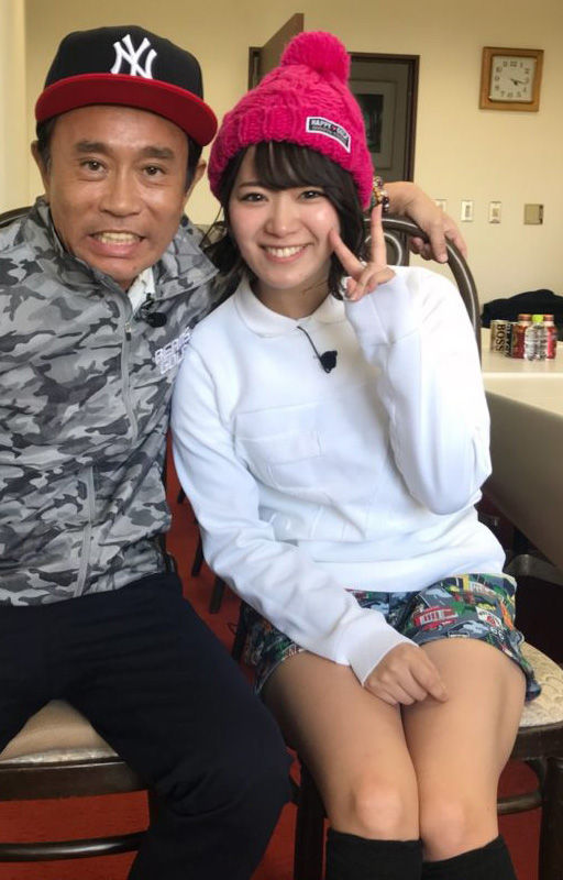 SKE48山内鈴蘭(23)のゴルフウェア姿や胸チラ谷間がエロいｗｗ【エロ画像】