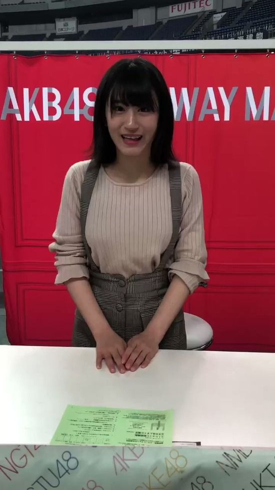 NMB48上西怜(17)が握手会で爆乳強調しててくっそエロいｗｗ【エロ画像】