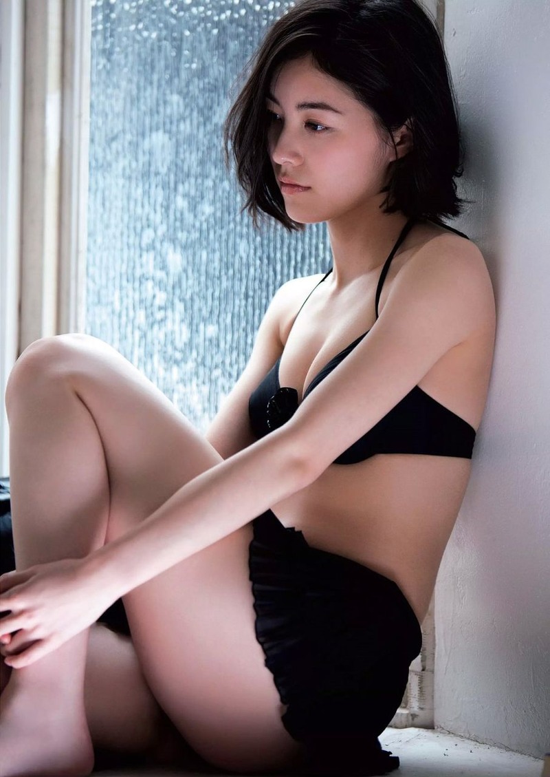 SKE松井珠理奈が18歳になりドスケベボディに！色白のプリプリ太ももたまらん【エロ画像】